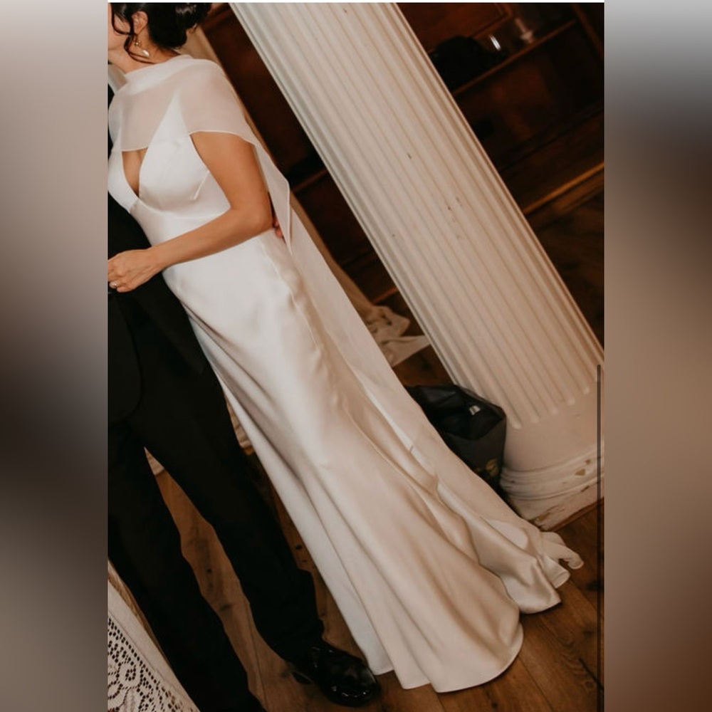 Jenny Yoo Marnie Biased-Cut Satin Wedding Dress. Size 8 - Picture 6 of 16